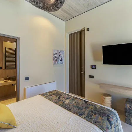 Nuovo Paros-property Of 2 Sustainable Luxury * Chrisi Akti (Paros)